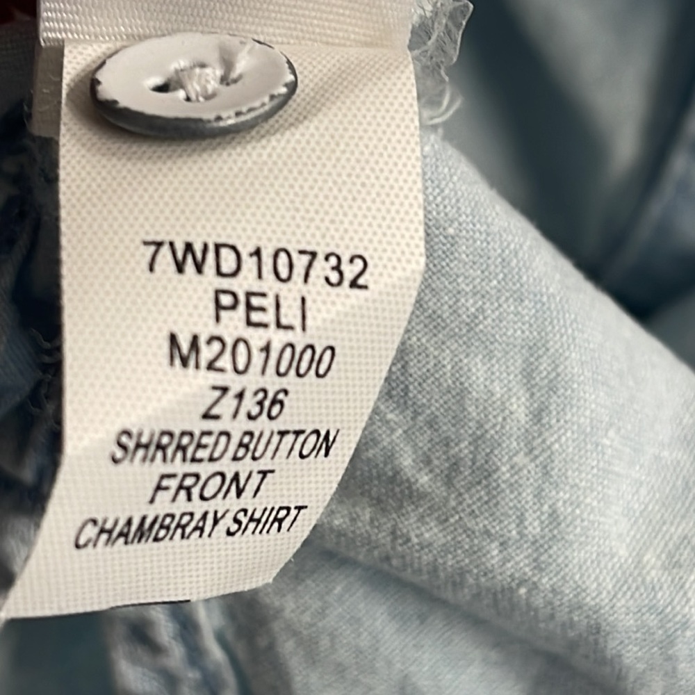 Lucky Brand Women's Shirred Button Front Chambray Top sz Medium - Picture 4 of 11
